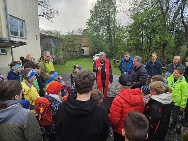 Weihfeuertragen am Karsamstag